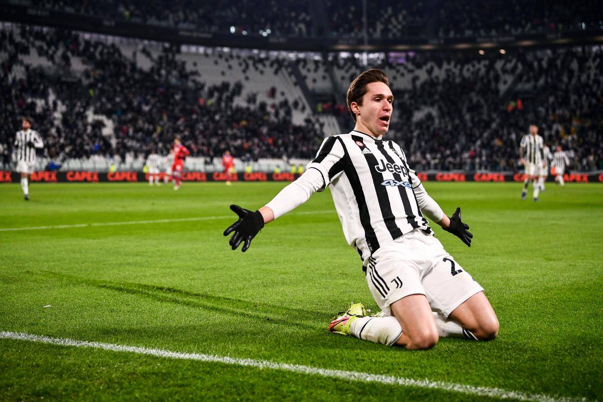 包含尤文图斯豪取四连胜士气高涨的词条