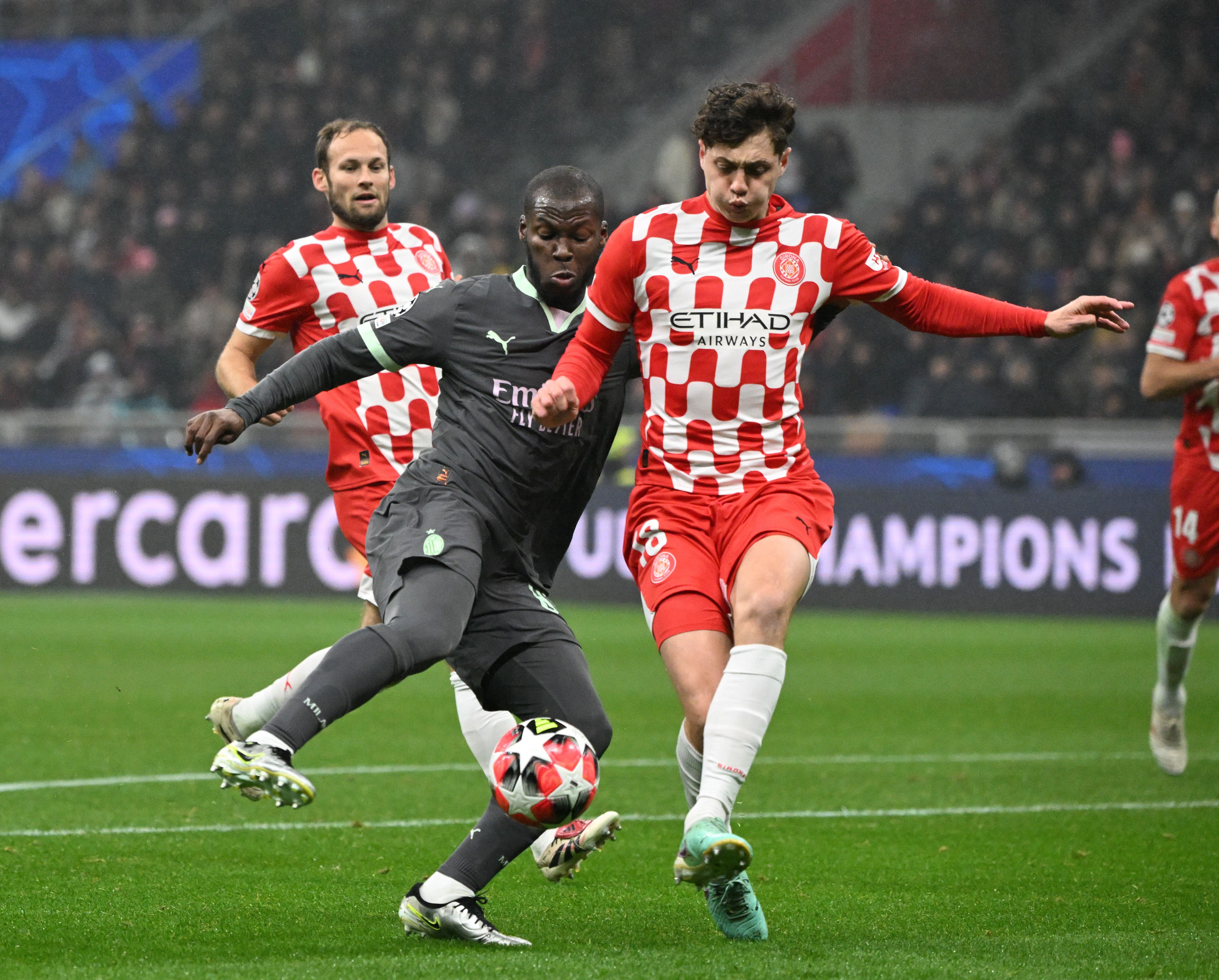 杏彩体育网页版登录入口-巴黎客场击败AC米兰，势如破竹晋级的简单介绍