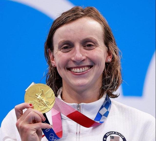 杏彩体育在线-美国游泳名将斩获自由泳千米冠军(美国游泳名将斩获自由泳千米冠军是谁)