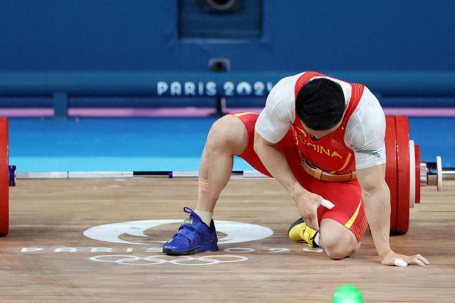 摩洛哥举重选手实现个人突破,登上领奖台 摩洛哥举重选手实现个人突破,登上领奖台