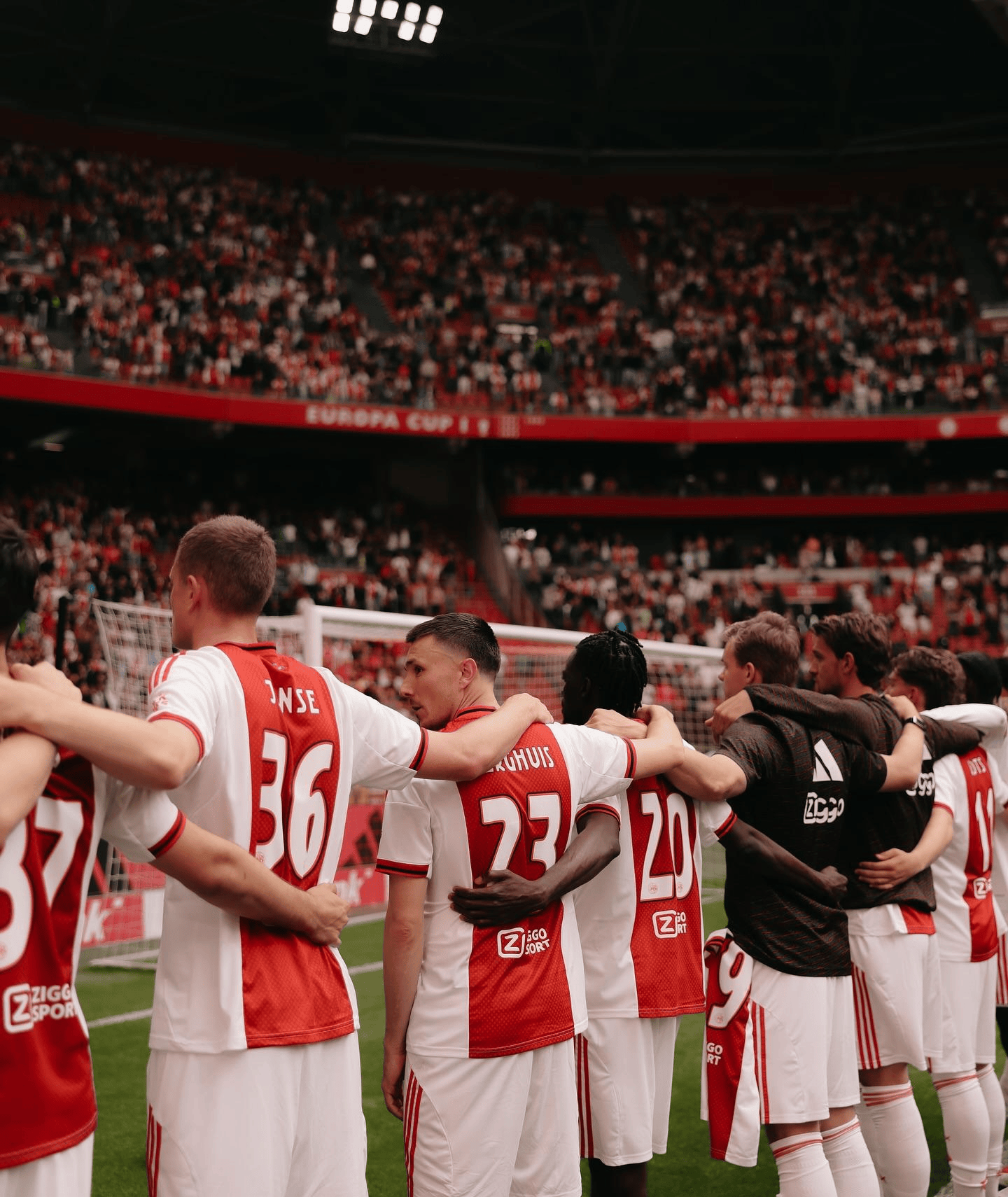 杏彩体育网站-利物浦主场逆袭击败拜仁慕尼黑