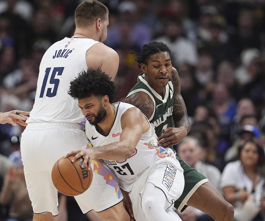 杏彩体育直播-太阳迎战雄鹿，MVP对抗全明星塔克