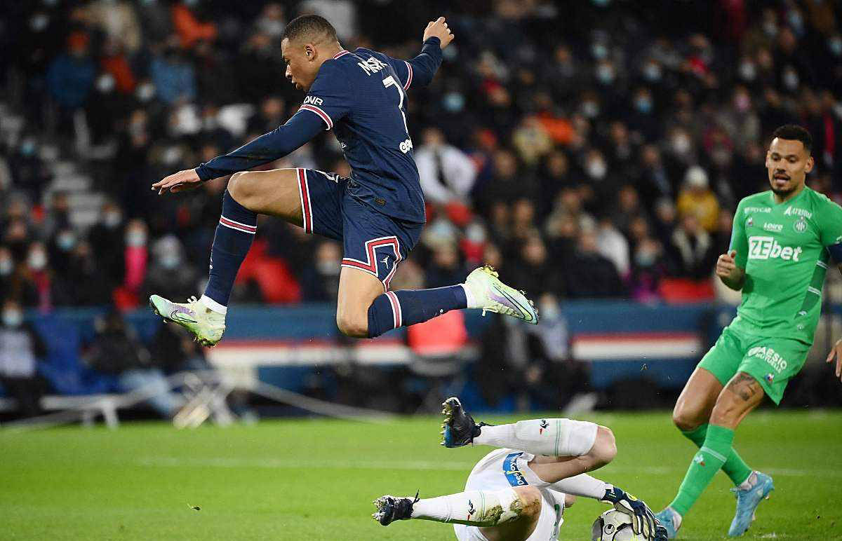 杏彩体育直播-包含巴黎圣日耳曼球员暴怒裁判判罚被取消的词条