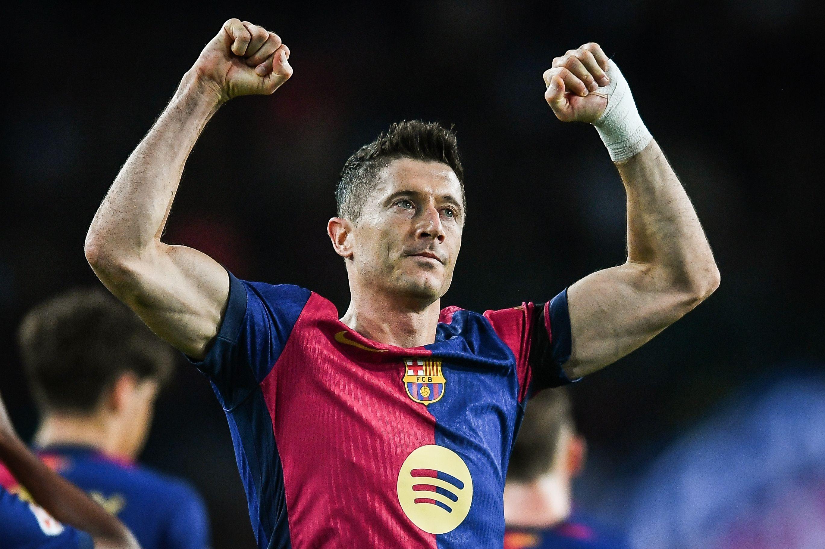 巴塞罗那实现四连胜,顶级球员表现抢眼 巴塞罗那实现四连胜,顶级球员表现抢眼