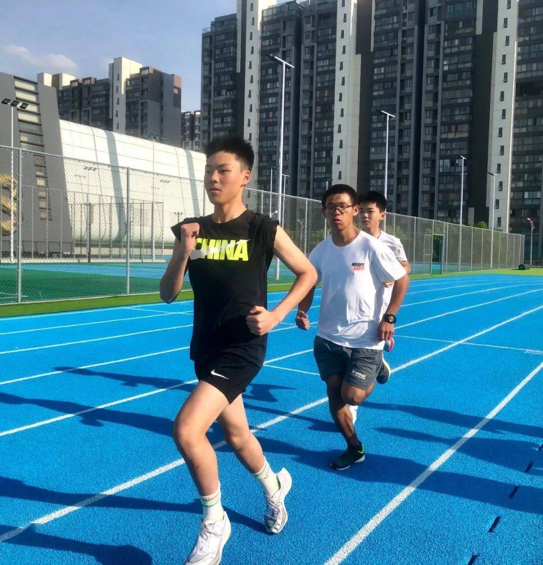 台湾球队为晋级下一轮不懈奋斗 台湾球队为晋级下一轮不懈奋斗