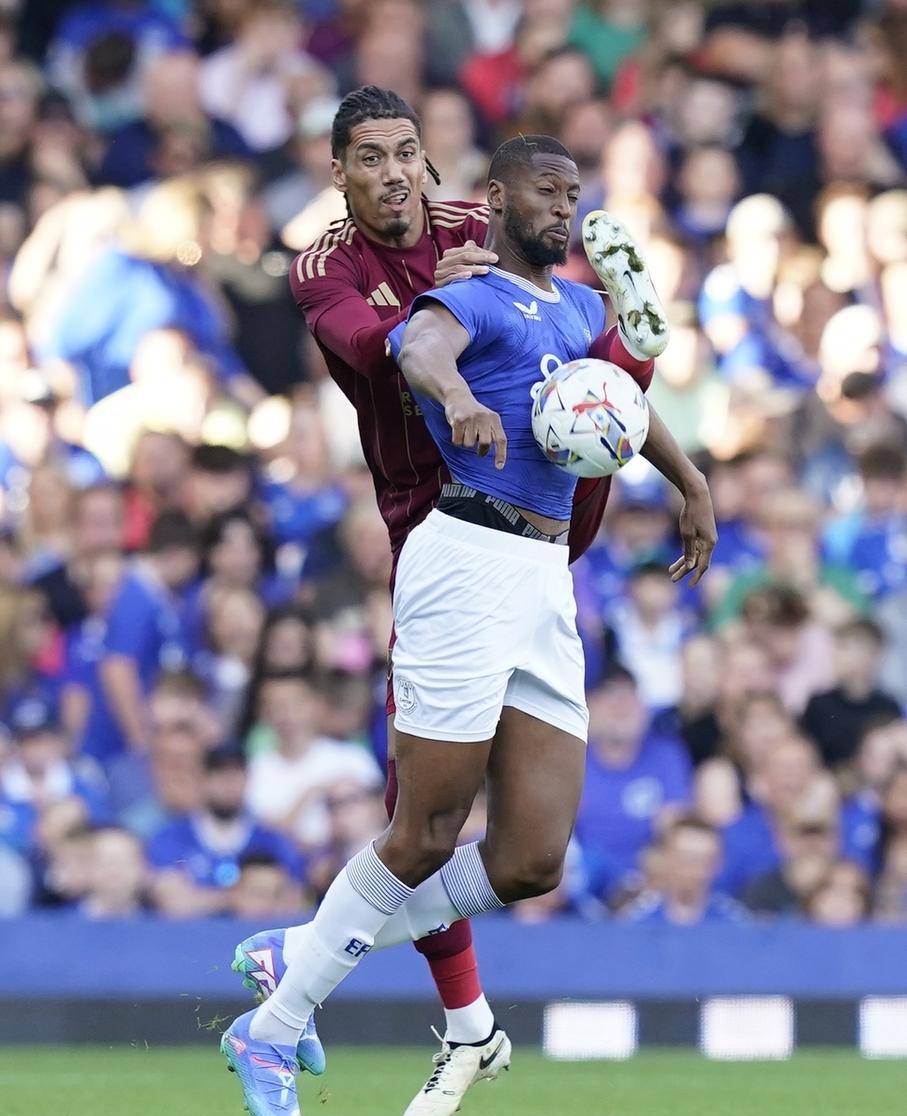 里尔足球队期望在本周末比赛中获得胜利