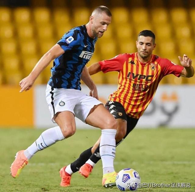 包含韩国中锋在葡超联赛实现帽子戏法的词条