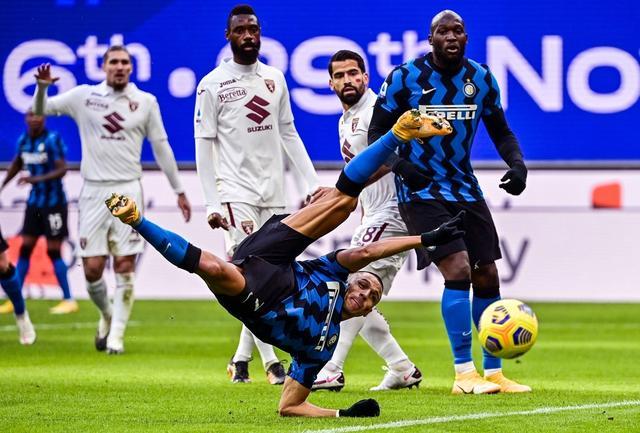 杏彩体育链接-意甲联赛劲敌对战，胜利只属于强者