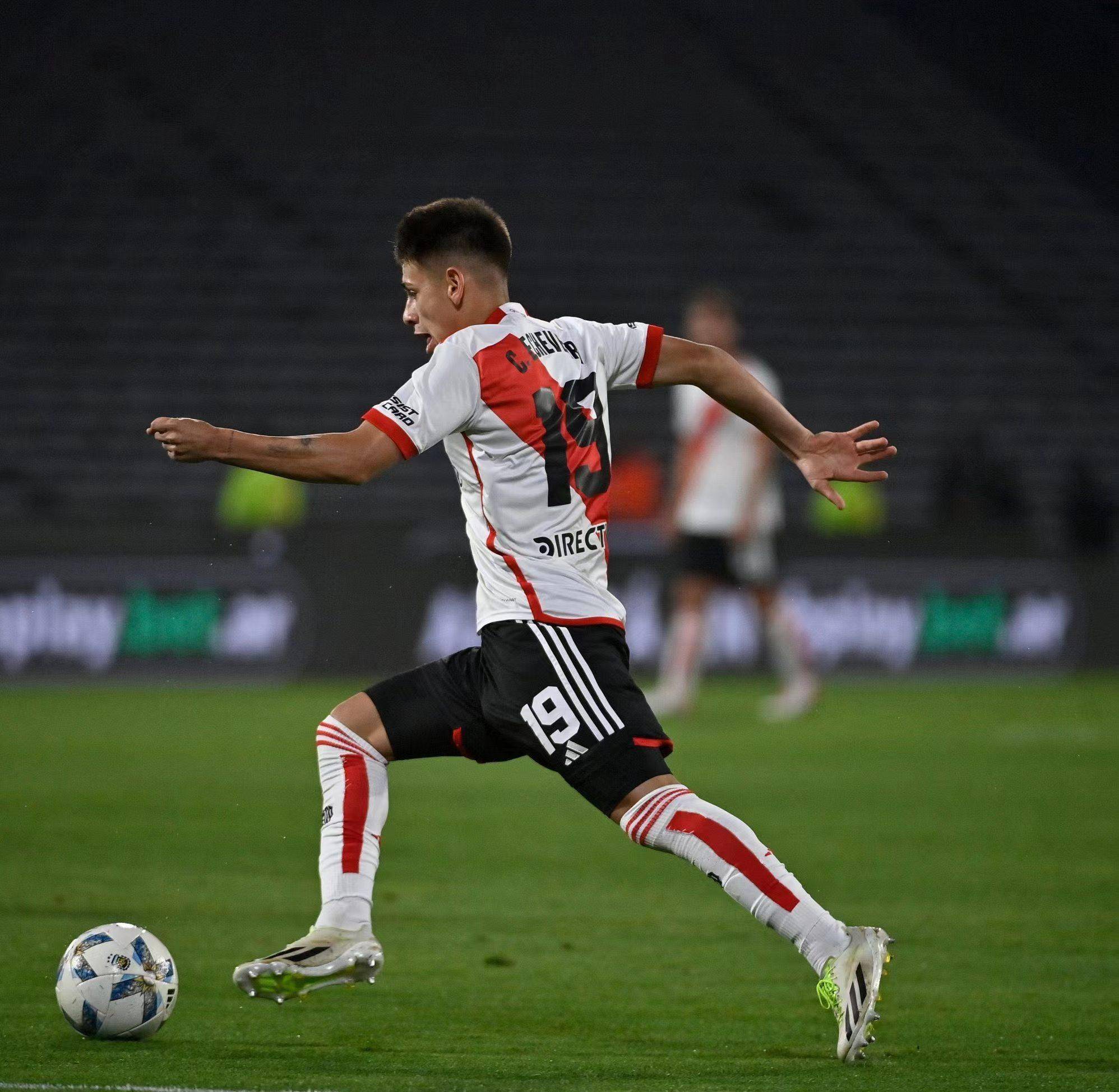 杏彩体育平台-欧洲联赛重启，球员们陆续回归训练