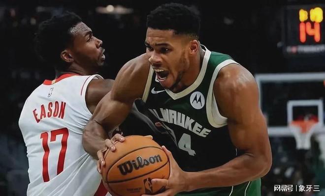 雄鹿客场击败魔术，力保东部前四的简单介绍