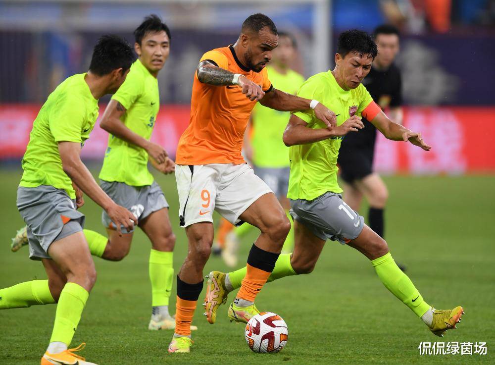 雄骑展现集体士气,备战下一场比赛 雄骑展现集体士气,备战下一场比赛