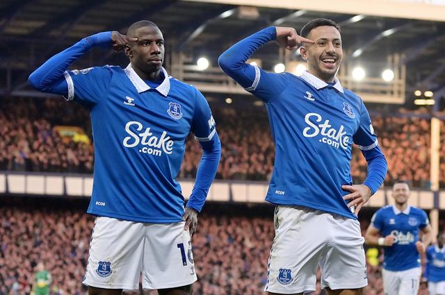 包含西汉姆联队在场表现抢眼,取得胜利的词条 包含西汉姆联队在场表现抢眼,取得胜利的词条